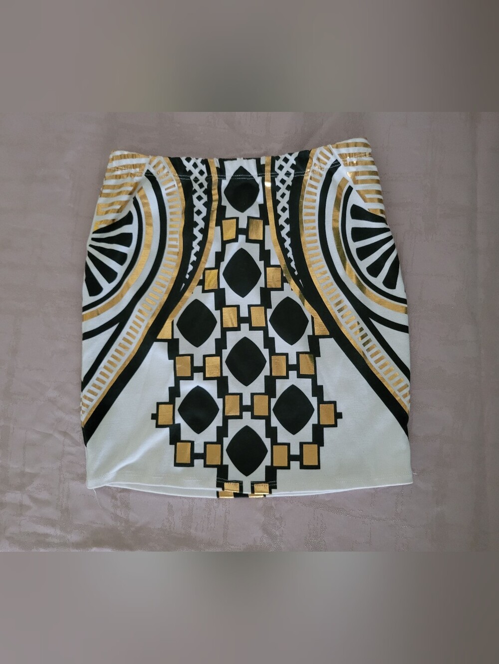 Black Bead White, Black & Gold Geometric Print Skirt